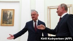 Președintele Federației Ruse, Vladimir Putin, (dreapta) și președintele R. Moldova, Igor Dodon