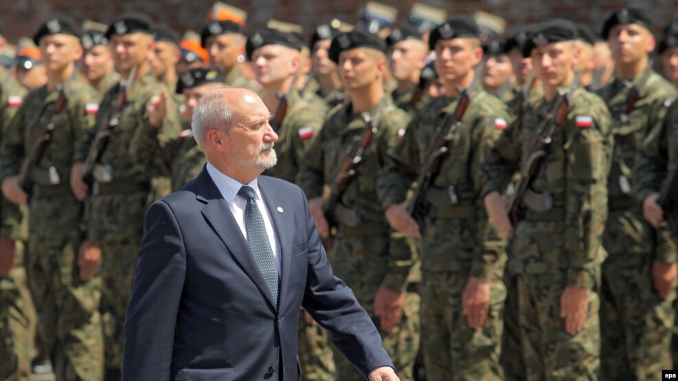 Ministri i Mbrojtjes i Polonisë, Antoni Macierewicz.