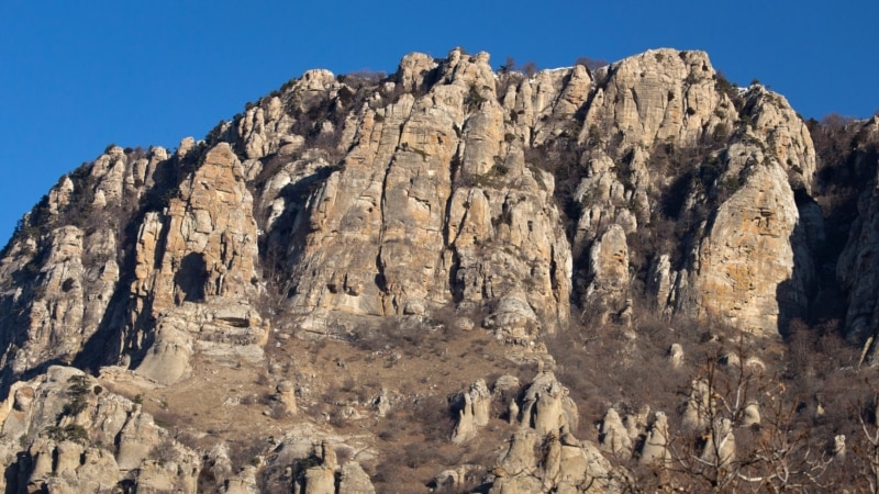 Группа туристов заблудилась в крымских горах по пути в «Долину приведений» – спасатели