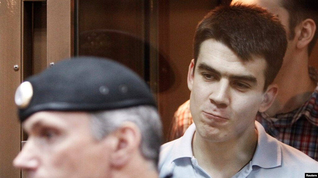 B0B7D4F0-FA2B-4E58-B381-000D5043B37B_w10