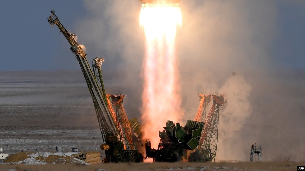 Старт ракеты с космическим кораблем "Союз-МС-07"