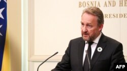 Bakir Izetbegoviq, anëtarë i myslimanëve boshnjakl në Presidencën trepalëshe të Bosnjës