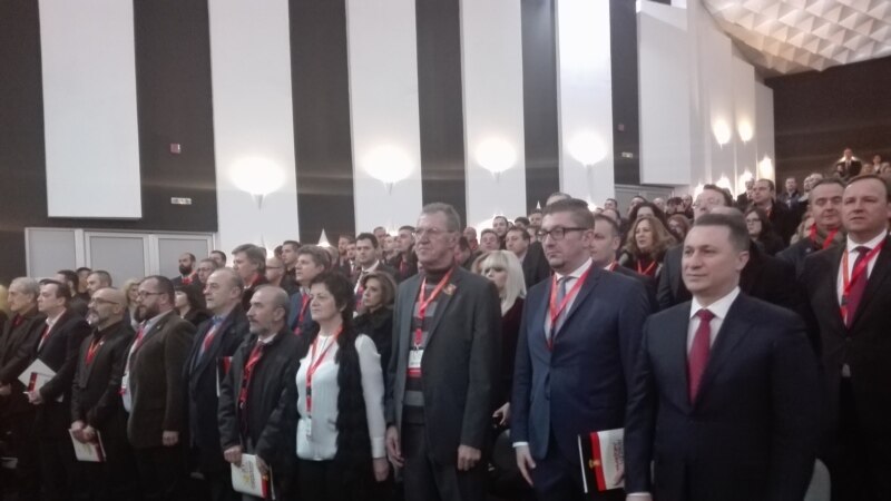 Груевски: Tешко ми паѓаaт „ударите” од мои блиски соработници 