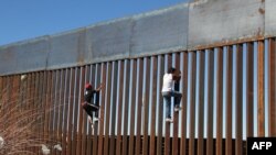 Заграждение на границе между Мексикой и США (архивное фото) 