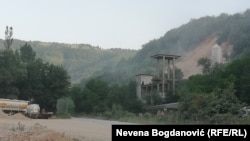 Građevinsko preduzeće "Granit-peščar" u selu Ba u centralnoj Srbiji u suvlasništvu Zvonka Veselinovića i Milana Radoičića