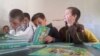 Чеченские дети изучают родной язык в школе в Панкисском ущелье, Грузия