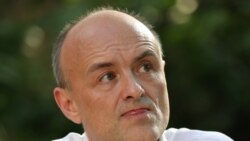 Savetnik britanskog premijera Dominik Kamings na konferenciji za novinare, 25. maj 2020.
