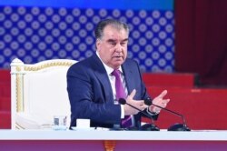 Tajik President Emomali Rahmon meets with scientists on March 18.