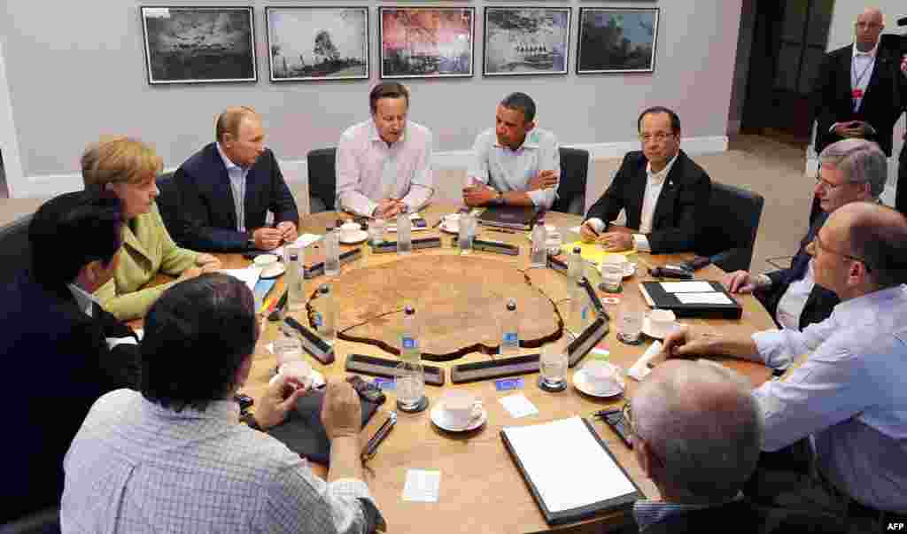 Leaders from the G8 countries attend a working session at the G8 summit at the Lough Erne golf resort in Enniskillen, Northern Ireland. (AFP/Jewel Samad)