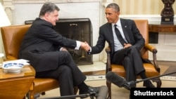 АҚШ президенті Барак Обама (оң жақта) мен Украина президенті Петр Порошенко. Вашингтон, 18 қыркүйек 2014 жыл.