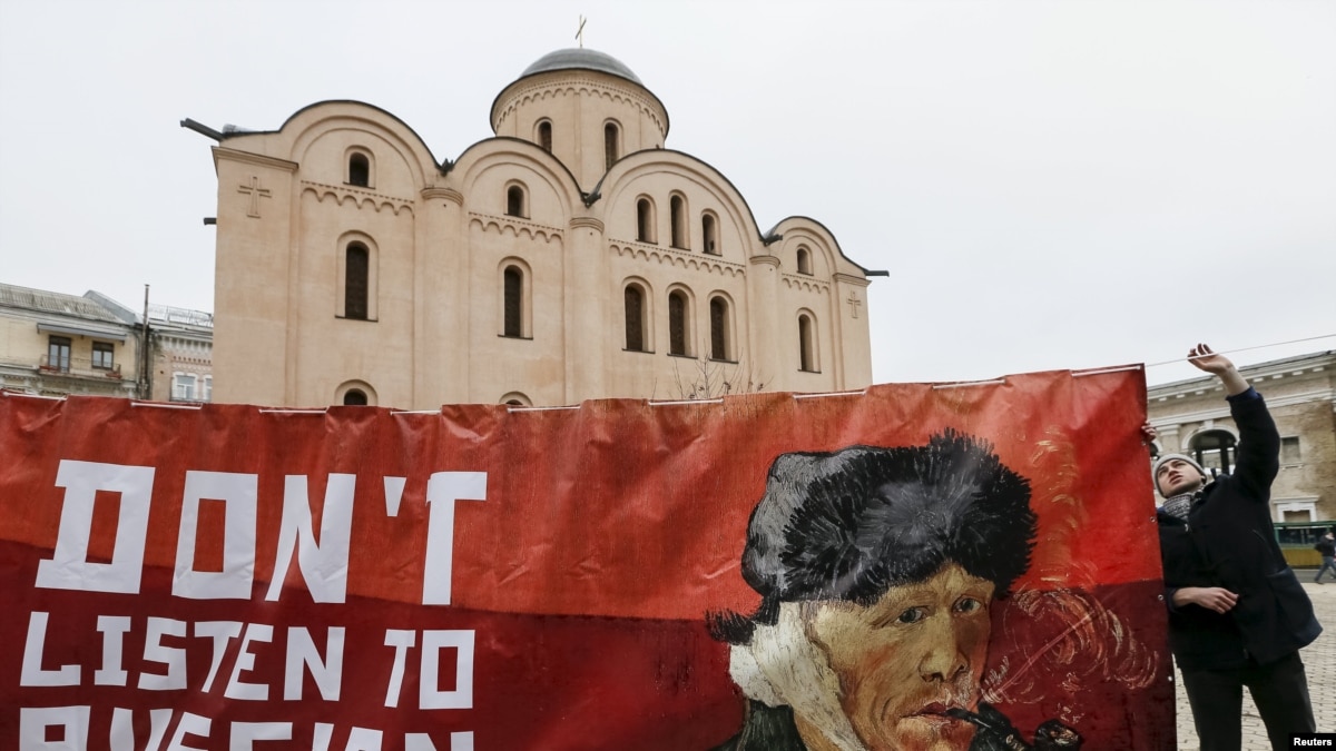 Власти Крыма нашли фабрику троллей под Киевом картинка Власти Крыма нашли фабрику троллей под Киевом картинки