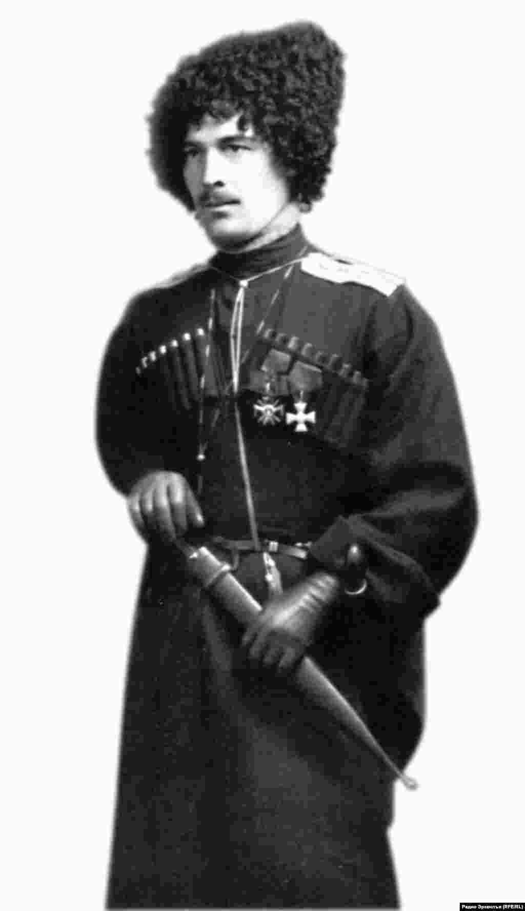 ГIурус Пачаясул армиялъул полковник, Дунялалъул ТIоцебесеб рагъул гIахьалчи Кудали росулъа ЖахIпаров МухIамад 1937 соналъул 3 ноябрялда Сибиралъул лагералда речIчIун чIвана НКВД-ялъул къотIиялдалъун. 