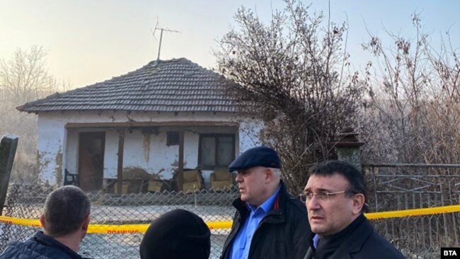 Иван Гешев и Младен Маринов по време на акция в Галиче