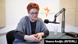 Tamara Skrozza u studiju Radija Slobodna Evropa, februar 2016. godine