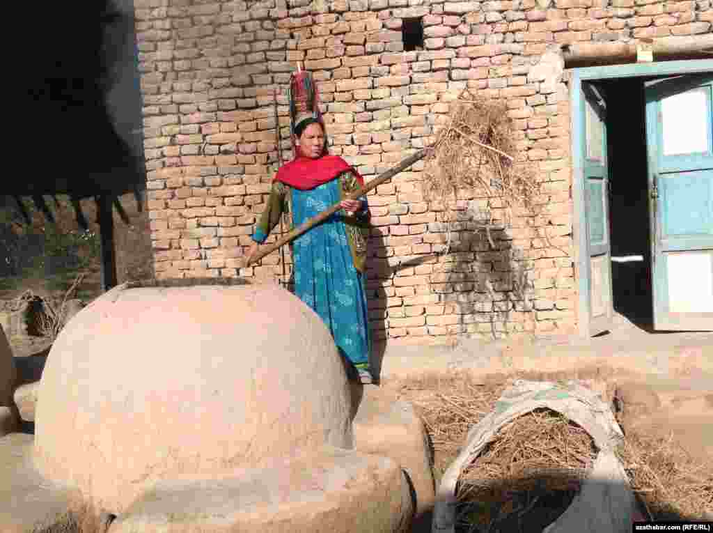 Afghanistan -- Ethnic Turkmens in Jouzjan province, 02Apr2013.