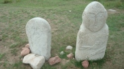 Байыркы балбалдар. Бурана шаар чалдыбары (мурдагы Баласагын шаарынын орду). 2011-жыл.