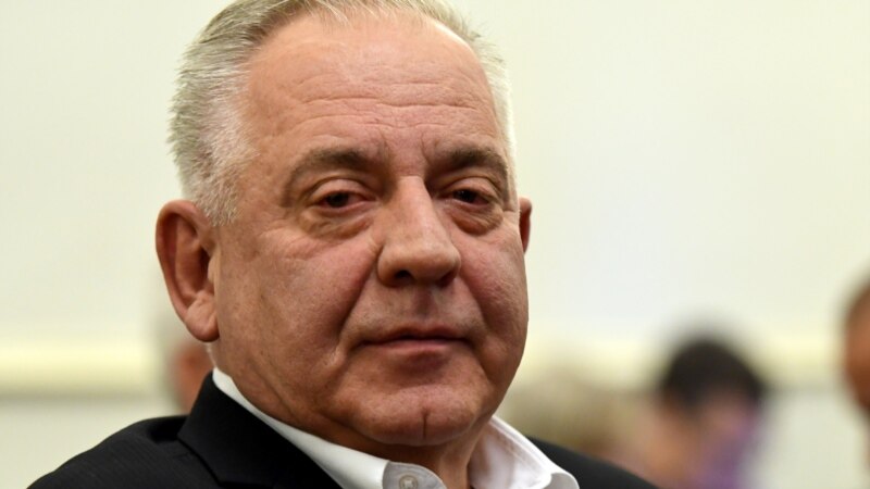 Поранешниот хрватски премиер Санадер префрлен во затворот во Загреб 