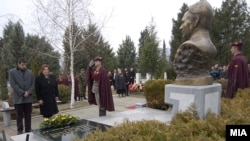 Одбележување на осумгодишнината од смртта на претседателот Борис Трајковски во Скопје. 