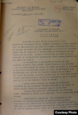 Un raport al Securității pe marginea vizitei întreprinse de Helmut Schmidt și a ecourilor în poplație (ACNSAS, D 13381, vol. 12, f. 49-49v)