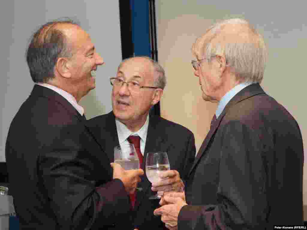 Former RFE President Tom Dine (l), RFE Vice President for Finance Michael Marchetti and former RFE Director and longtime Counselor Ross Johnson (r) at RFE's 60th anniversary reception at the Newseum.