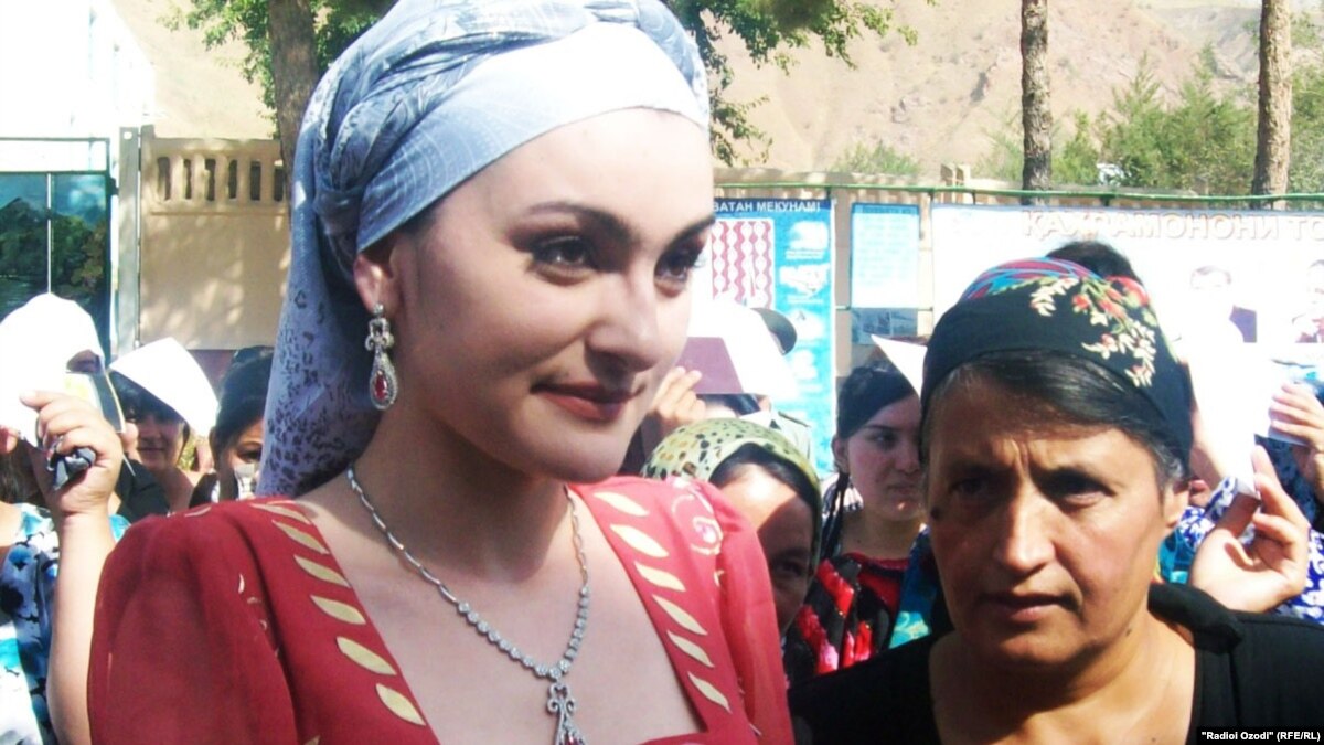 Tajik Pop Star Among Amnestied Women Prisoners