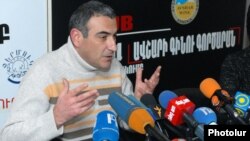 Armenia -- Hayk Gevorgian, a journalist from "Haykakan zhamanak" daily at a press conference, where?, 07Feb 2012