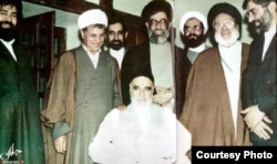 مقام‌های ارشد جمهوری اسلامی در دهه ۶۰ در کنار آیت‌الله خمینی