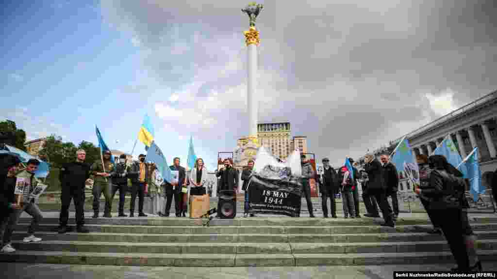 В этот день перед собравшимися выступил лидер крымских татар Мустафа Джемилев, народный депутат Украины Ахтем Чийгоз, а также пятый президент Украины Петр Порошенко