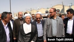 حسین مرعشی در کنار اکبر هاشمی رفسنجانی در سفری به کرمان در تیرماه ۹۵