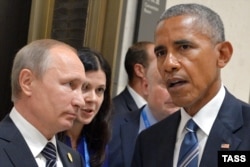 Боярська стоїть за Путіним під час його зустрічі з Обамою