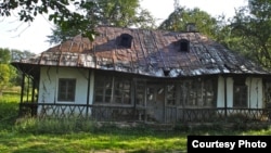 Casa lui George Enescu de la Mihăileni (foto. Raluca Știrbăț)