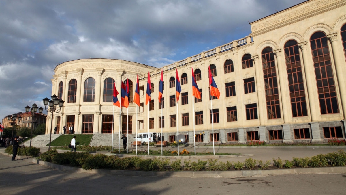 Pashinian's Party Scraps Power-Sharing Deal In Gyumri - Vimarsana News