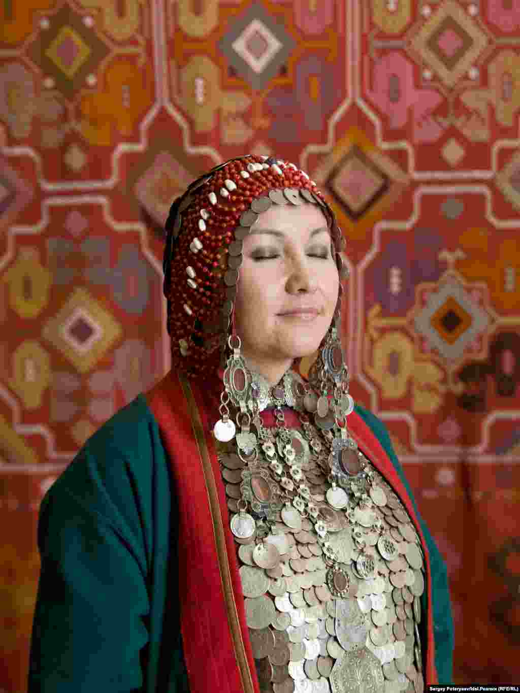 Shaura 40 years old, musician "I always felt the responsibility of being a Bashkir for my parents and grandparents. It's not pressure, rather something internal. And nowadays, I think we all should be able to be an engine for the family."