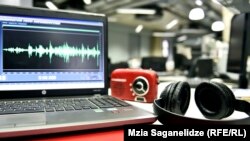 Результаты исследования 2015 года, проведенного грузинским отделением IREX/G-Media в 14 городах, показали, что развитие интернет-технологий увеличило интерес и к радио