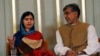 Лауреаты Нобелевской премия мира 2014 года Малала Юсуфзай и борец за права детей Кайлаш Сатьяртхи из Индии
