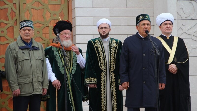Как Казань себя Уфе не позволила подчинить: мусульманский истеблишмент продолжает борьбу за сферы влияния