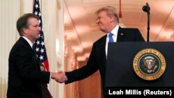 Donald Trump și Brett Kavanaugh