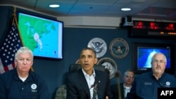 Барак Обама на встрече с журналистами после доклада о состоянии урогана "Сэнди"