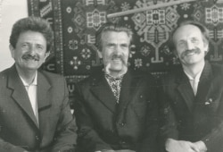 Зліва направо: Михайло Горинь, Левко Лук'яненко, В'ячеслав Чорновіл, 1988 рік