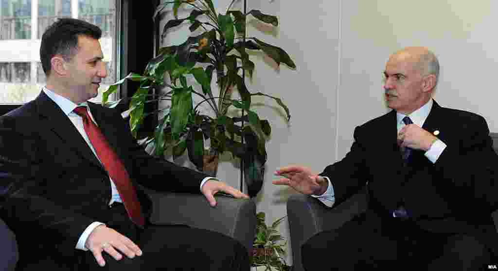 Нема отстапки? - Премиерите на Македонија и Грција Никола Груевски и Јоргос Папанреду на средба во Брисел