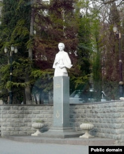 Пам'ятник Лесі Українці в Балаклаві
