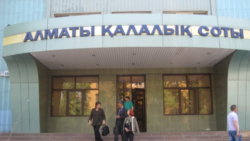 Суд Алматы оставил активиста Алмата Жумагулова под стражей