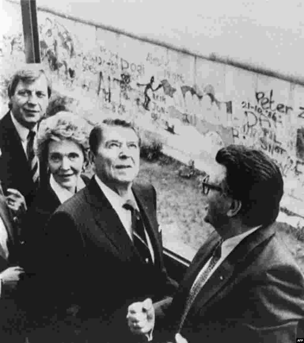 U.S. President Ronald Reagan preparing to give his Berlin Wall speech in June 1987 - Speaking near Berlin's Brandenburg Gate on June 12, 1987, U.S. President Ronald Reagan appealled directly to Soviet leader Mikhail Gorbachev: "General Secretary Gorbachev, if you seek peace, if you seek prosperity for the Soviet Union and Eastern Europe, if you seek liberalization: Come here to this gate! Mr. Gorbachev, open this gate! Mr. Gorbachev, tear down this wall! "