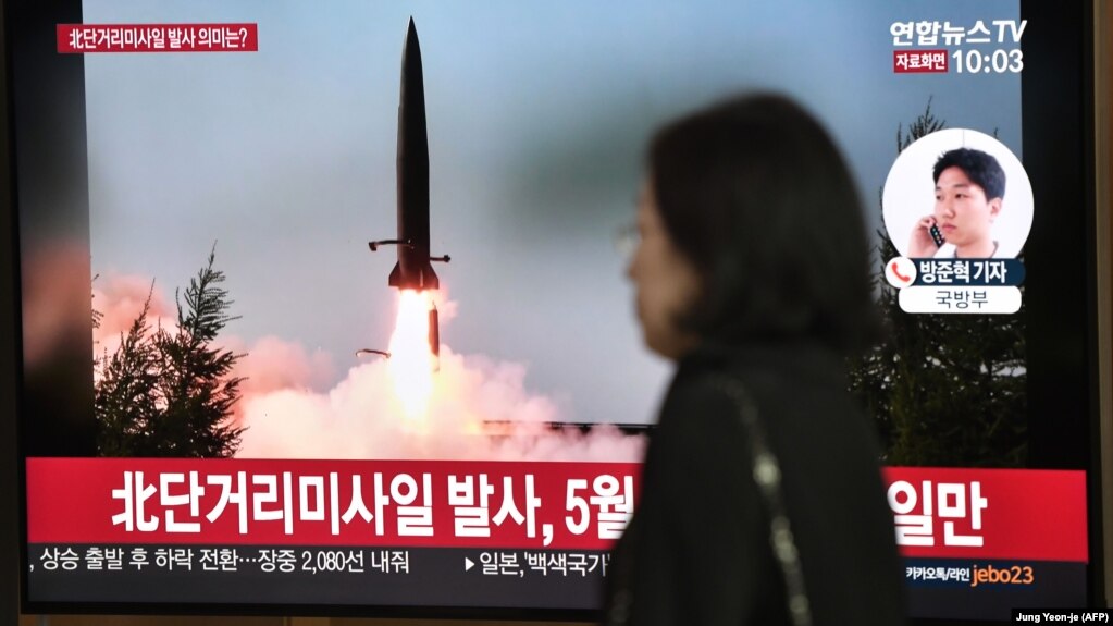 کم‌تر از یک هفته پیش کره شمالی دو موشک بالیستیک کوتاه‌برد از ساحل شرقی خود پرتاب کرد که تقریبا ۶۰۰ کیلومتر برد داشتند.