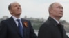 Як стверджують у ГУР, як наступника Володимира Путіна нібито розглядається директор Федеральної служби безпеки Олександр Бортников (ліворуч)