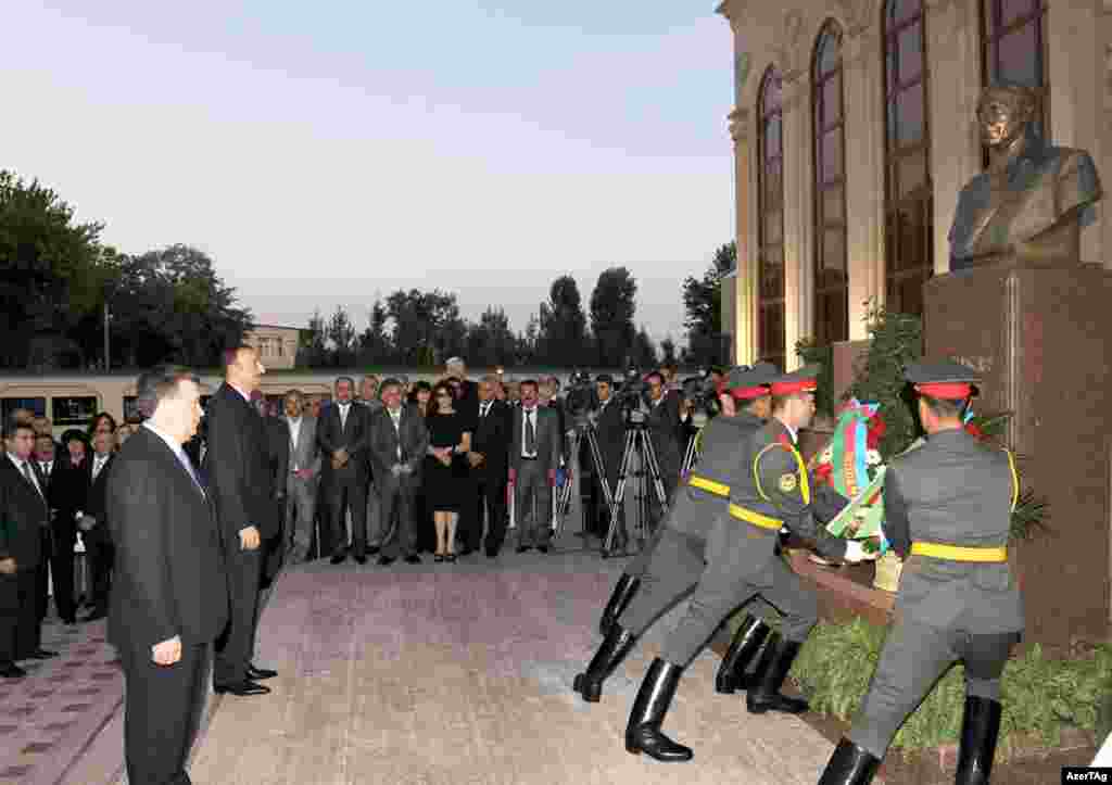 Heydar Aliyev's son and current Azerbaijani President Ilham Aliyev attended the opening of the Heydar Aliyev Cultural Center in the Uzbek capital, Tashkent, on September 27, 2010. 