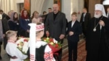 Belarus - Lukashenka in church, president.gov.by
