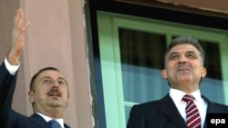 İlham Əliyev Ankarada türkiyəli həmkarı Abdullah Güllə birlikdə, 5 noyabr 2008