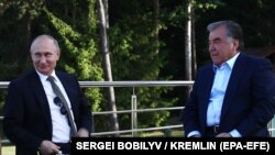 Орусиянын президенти Владимир Путин жана Тажикстандын президенти Эмомали Рахмон. Архив. 