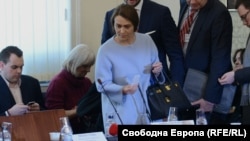 Гинка Върбакова по време на изслушването в парламента